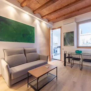 Centric Gracia Apartment